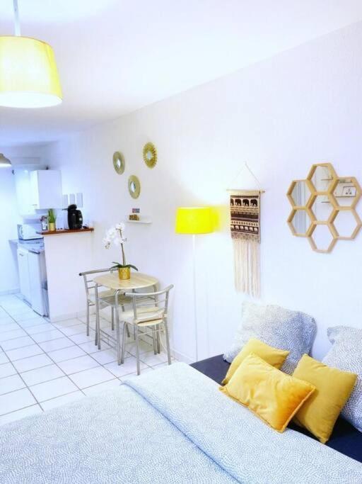 Studio A 5 Mn A Pied De La Gare Saint-Roch Montpellier Buitenkant foto